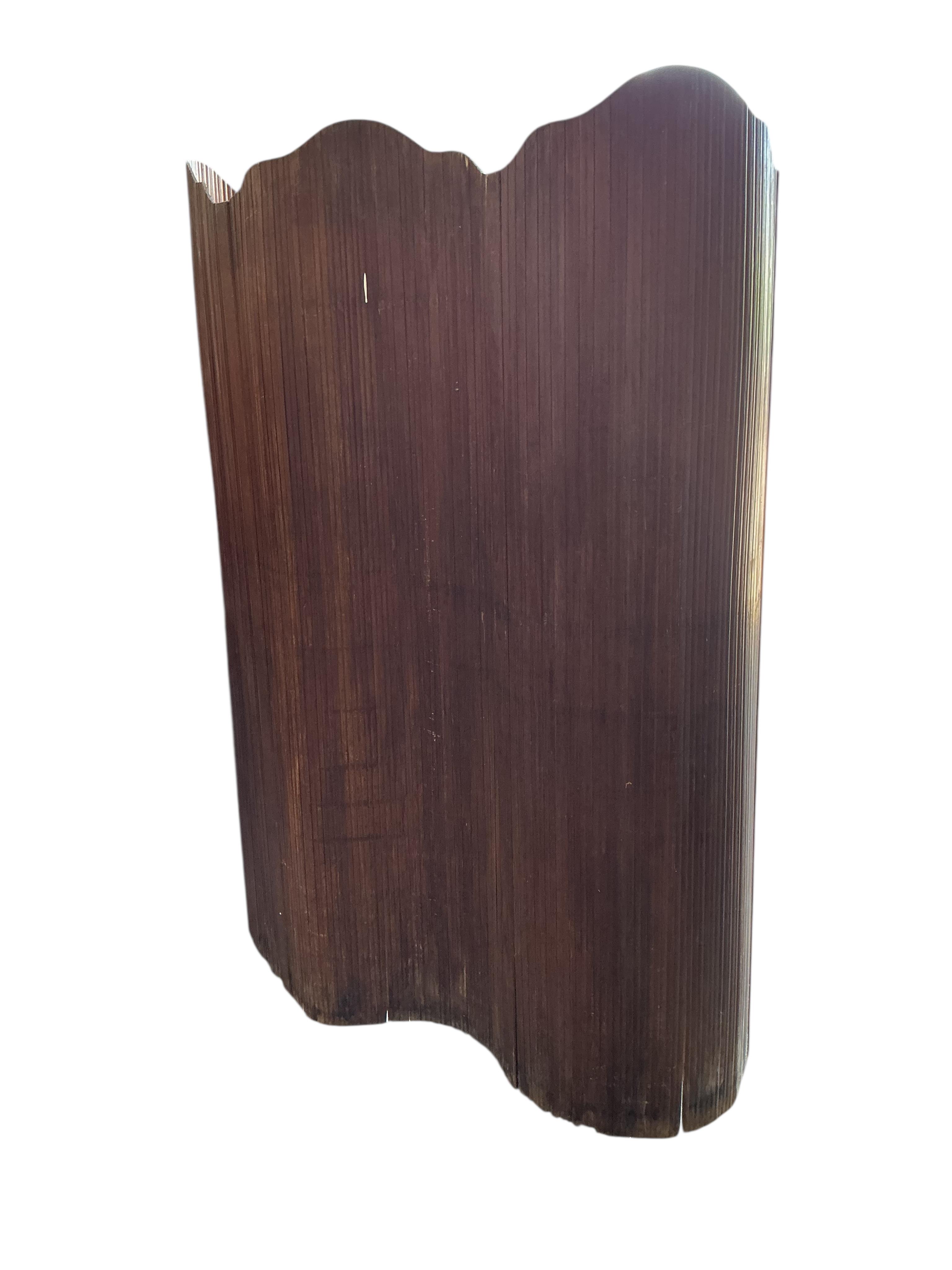 A Baumann style oak tambour dressing screen, height 174cm